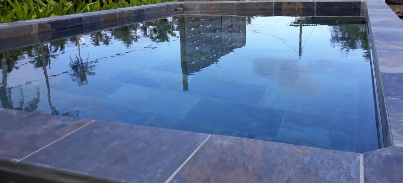 Mara'Ai Le Spot Tubuai Chambre Triple Taahueia Deluxe Sdb Privee Avec Piscine Mataura Bagian luar foto